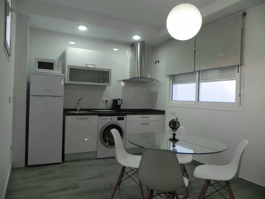 Atico Con Terraza En Alameda De Hercules 세비야 외부 사진