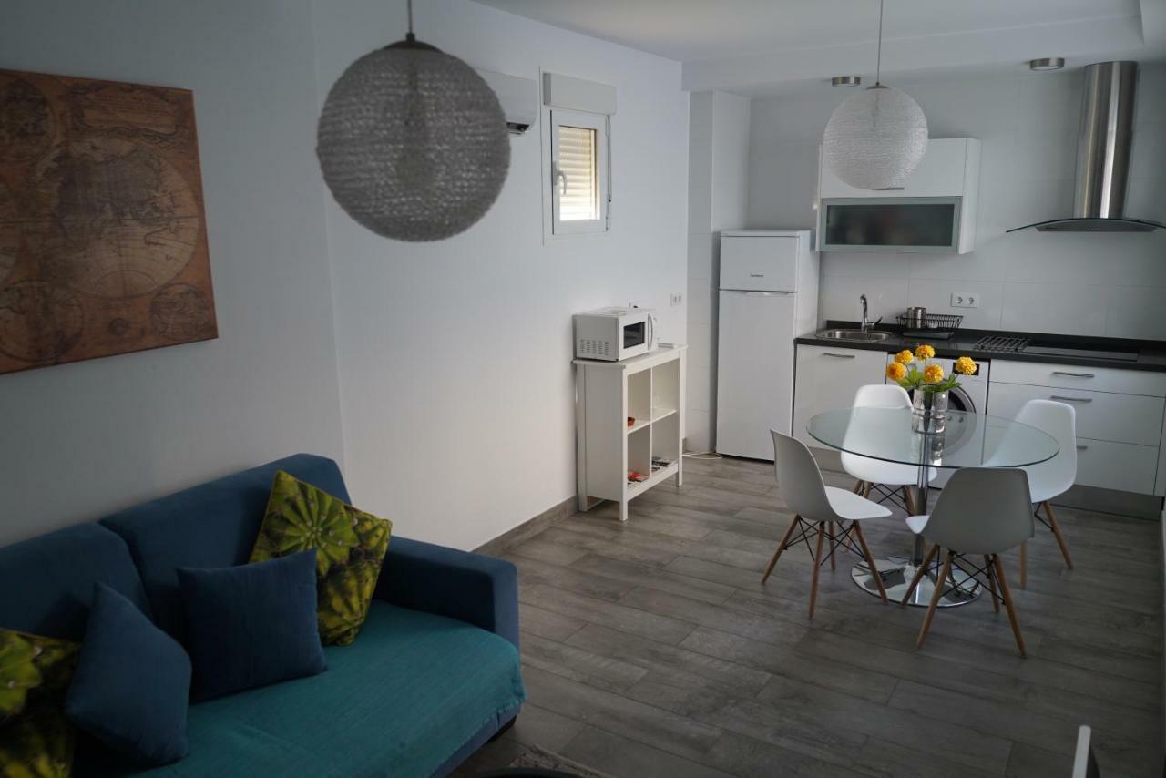 Atico Con Terraza En Alameda De Hercules 세비야 외부 사진